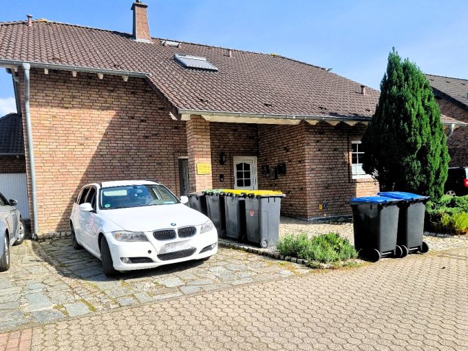 Stellplatz vor der Tür